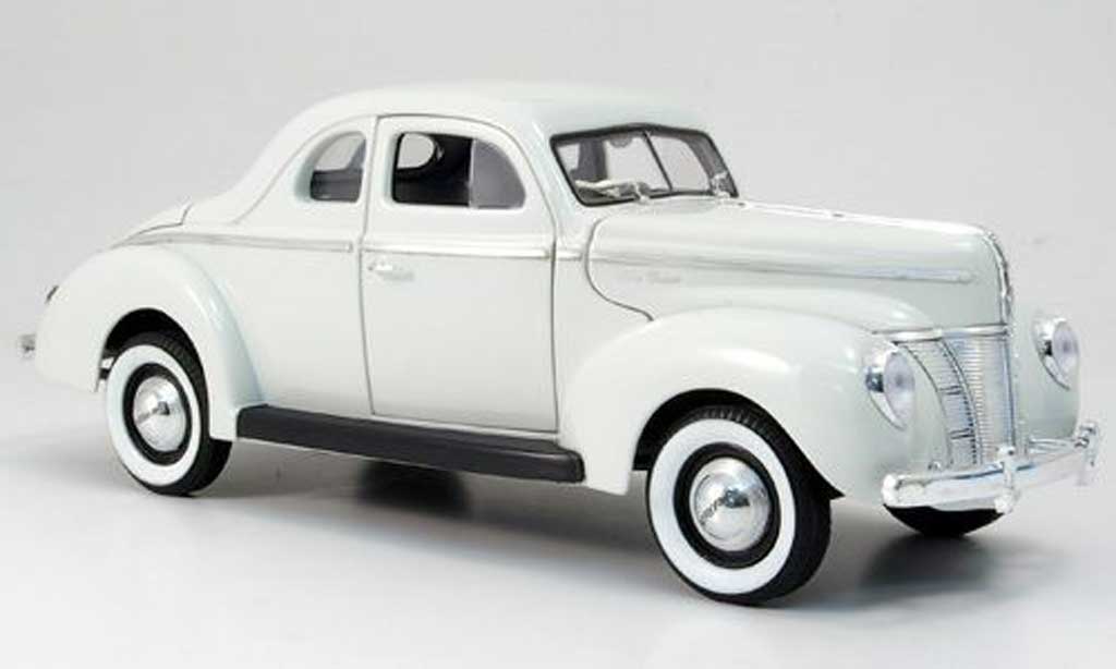 Ford Hot Rod 1/18 Eagle de luxe coupe blanco 1940 coche miniatura