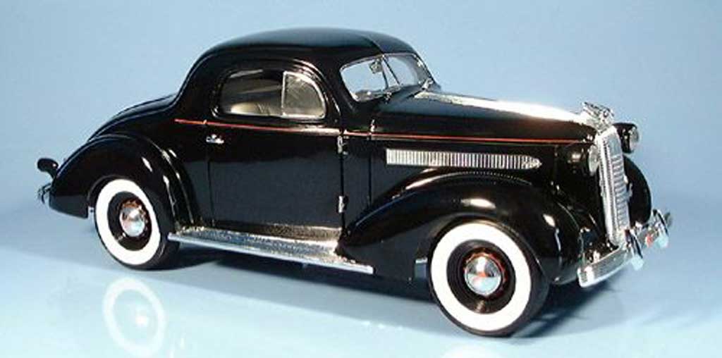Pontiac De Luxe 1/18 Signature noire 1936 miniature