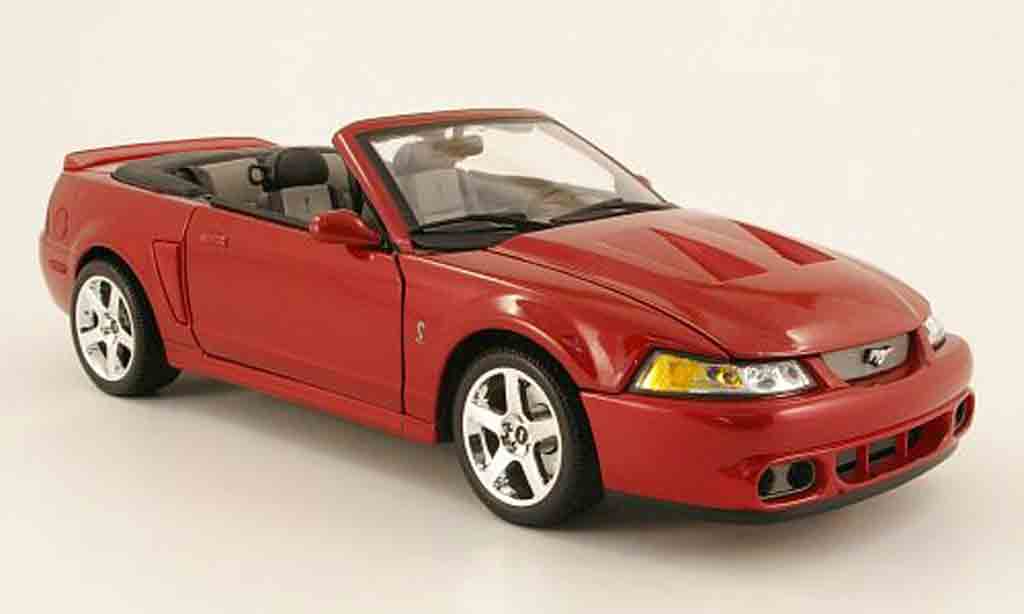 Ford Mustang 2003 1/18 Maisto 2003 svt cobra convertible red diecast model cars