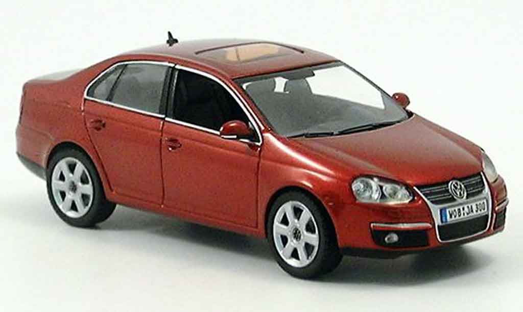 Volkswagen Jetta 1/43 Schuco rojo 2005 coche miniatura