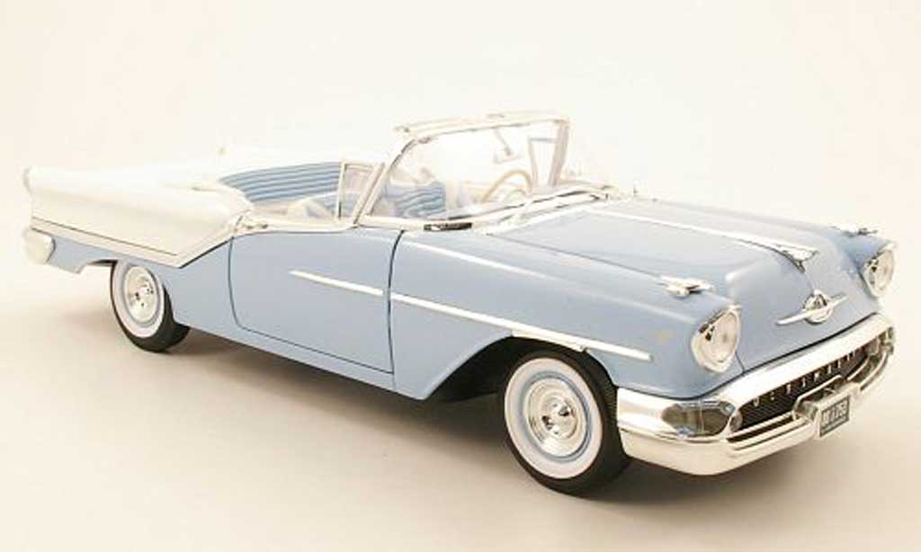 Oldsmobile Super 88 1/18 Yat Ming convertible bleu blanche 1957