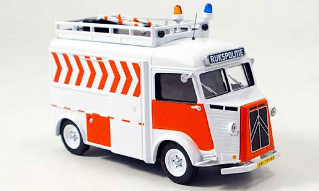 Citroen Type HY 1/43 IXO rukspolitie police holland 1972 miniature