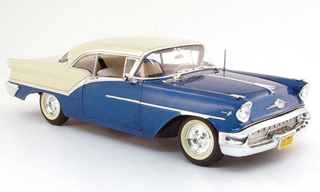 Oldsmobile Super 88 1/18 Highway 61 bleu blanche 1957 miniature