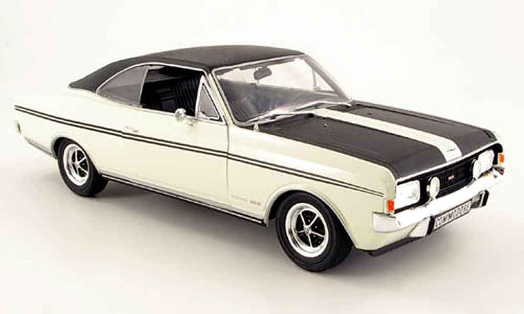 Opel Commodore A 1/18 Revell A coupe gs e white black 1970 diecast model cars