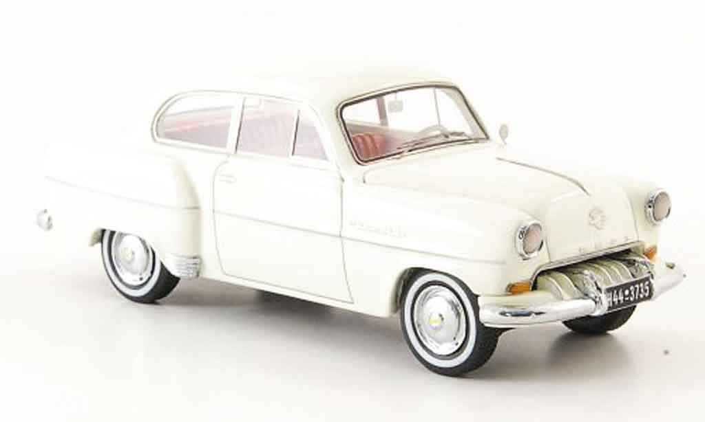 Opel Olympia 1/43 Neo rekord limousine blanche 1954
