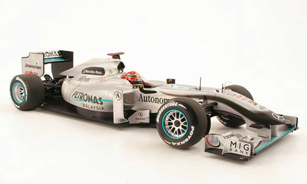 Mercedes F1 1/18 Minichamps GP MGP W01 No.3 Petronas M.Schumacher Saison 2010 miniature