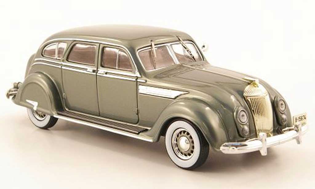Chrysler Airflow 1/43 IXO Sedan grise-grun 1936 miniature