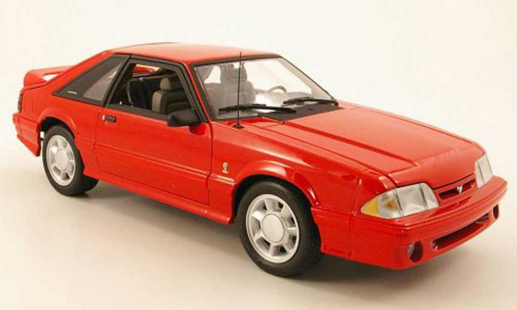 Ford Mustang 1993 1/18 GMP 1993 cobra rouge miniature