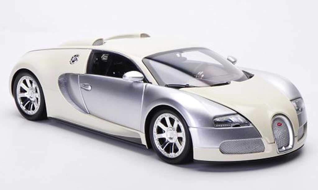 Bugatti Veyron Edition Centenaire 1/18 Minichamps chrom/beige 2009 miniature