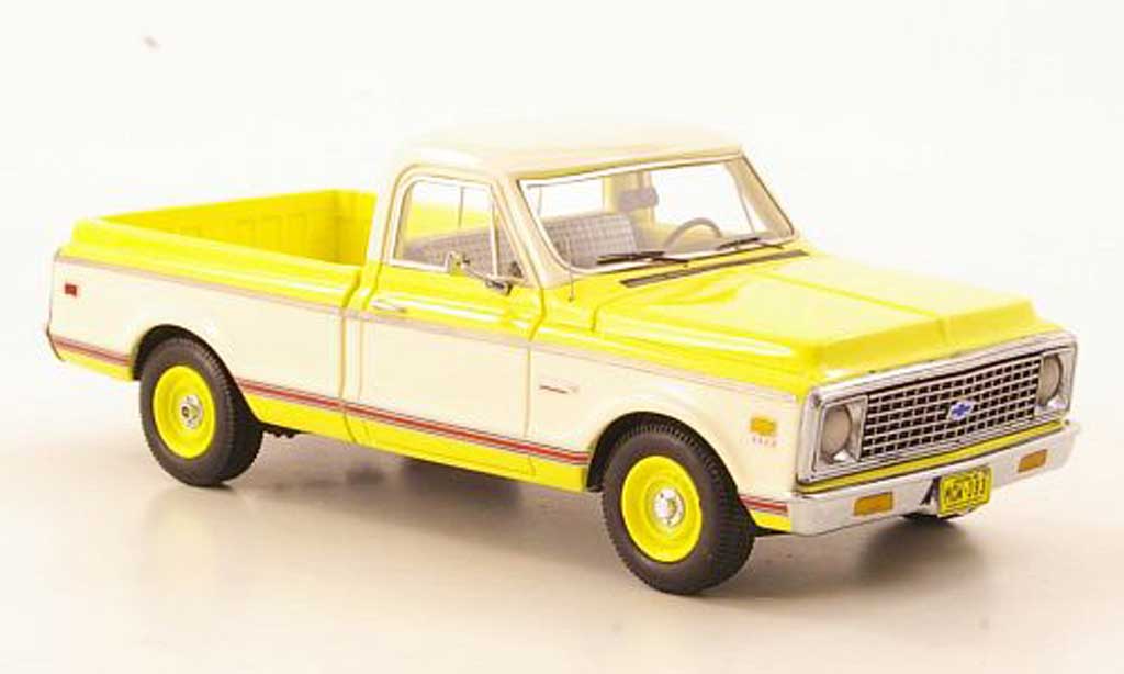 Chevrolet C-10 1/43 American Excellence jaune/blanche limited edition 1971 miniature