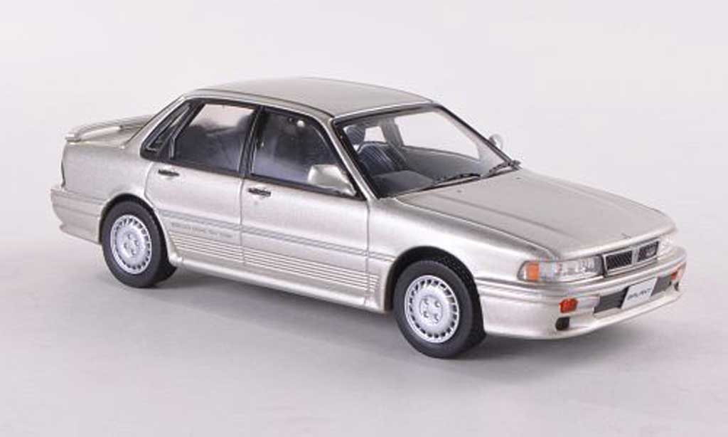 Mitsubishi Galant VR4 1/43 IXO grise 1987 miniature