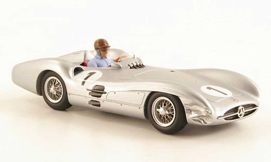 Mercedes W 196 1/43 Spark No.1 J.-M.Fangio GP Grossbritannien 1954