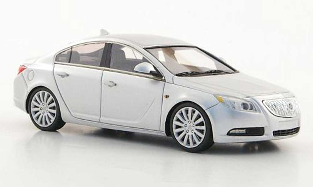 Buick Regal 1/43 Luxury Collectibles grise 2011 miniature