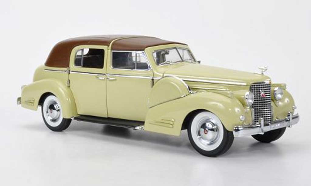 Cadillac Fleetwood 1/18 Signature V16 beige/marron 1938 diecast model cars