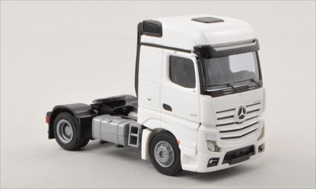 Mercedes Actros 1/87 AWM 2 Streamspace white Solo-Zugmaschine 2-achsig white diecast model cars