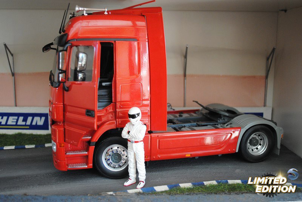 Mercedes Actros 1/18 Eligor red diecast model cars