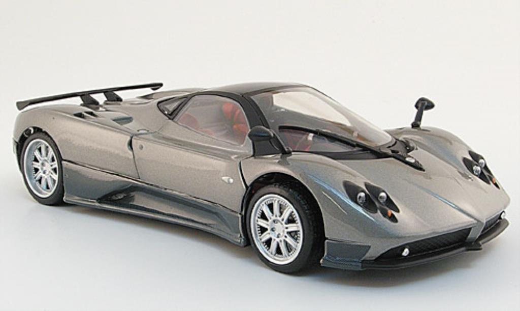 Pagani Zonda F 1/24 Motormax grise/noire/carbon miniature