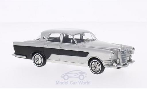 Mercedes Classe G 1/43 BoS Models Ghia 300C Berlina grise/noire 1956 miniature