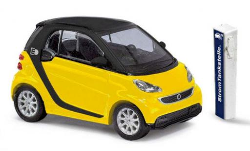 Smart ForTwo 1/87 Busch Fortwo Electric Drive jaune 2012 miniature