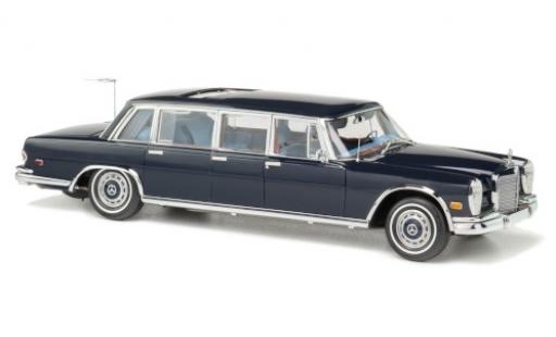 Mercedes 600 1/18 CMC Pullman (W100) dunkelbleue King of Rock n Roll miniature