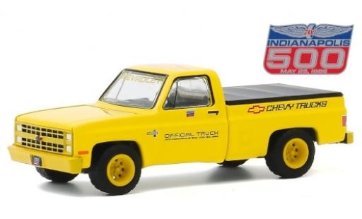 Chevrolet Silverado 1/64 Greenlight jaune/Dekor Official Truck 1986 70th Annual Indianapolis 500 Mile Race miniature
