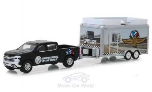 Chevrolet Silverado 1/64 Greenlight Indianapolis Motor Speedway 2019 and Concession Trailer miniature