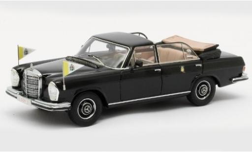 Mercedes 300 1/43 Matrix SEL Landaulette noire Vatikan 1951 mit Standarten miniature