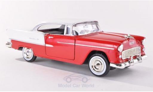 Chevrolet Bel Air 1/24 Motormax red/white 1955 ohne Vitrine diecast model cars