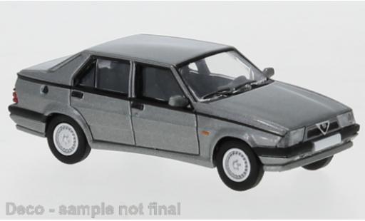 Alfa Romeo 75 1/87 PCX87 metallic-dunkelgrise 1988 exclusive avec Model Car World miniature