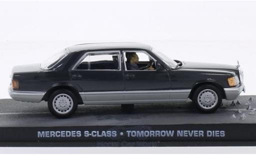 Mercedes Classe S 1/43 SpecialC 007 (W126) dunkelgrise/grise James Bond 007 Der Morgen stirbt nie ohne Vitrine