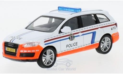 Audi Q7 1/43 SpecialC 80 Police ohne Vitrine diecast model cars