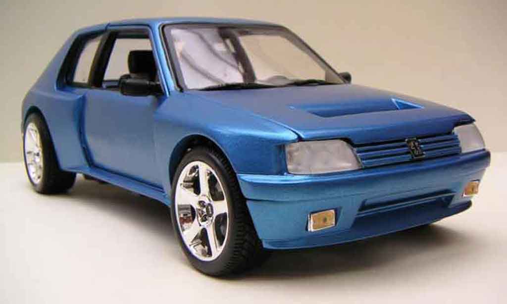 Peugeot 205 Turbo 16 1/18 Solido Turbo 16 azul T16