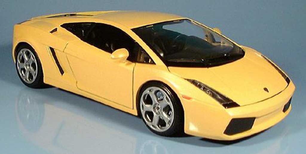 Lamborghini Gallardo 1/18 Maisto yellow 2003 diecast model cars