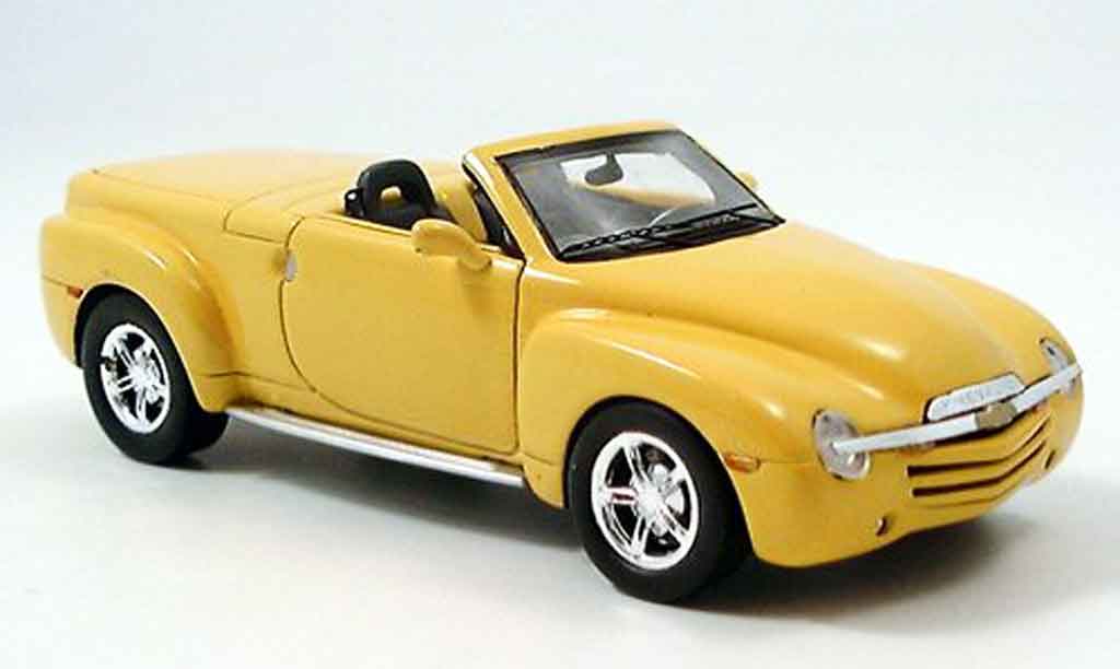 chevy ssr diecast model