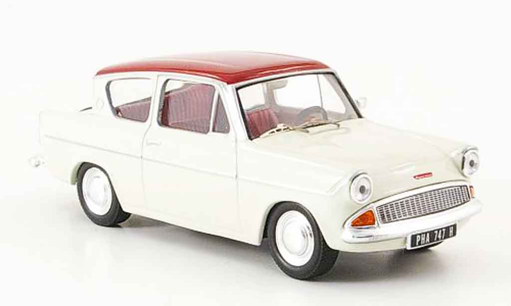 Ford Anglia 1/43 IXO 105E Sportsman rouge blanche miniature