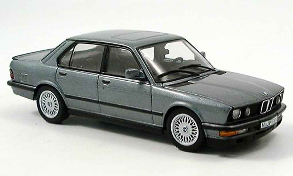 Bmw M5 E28 1/43 Autoart E28 grise 1987 miniature