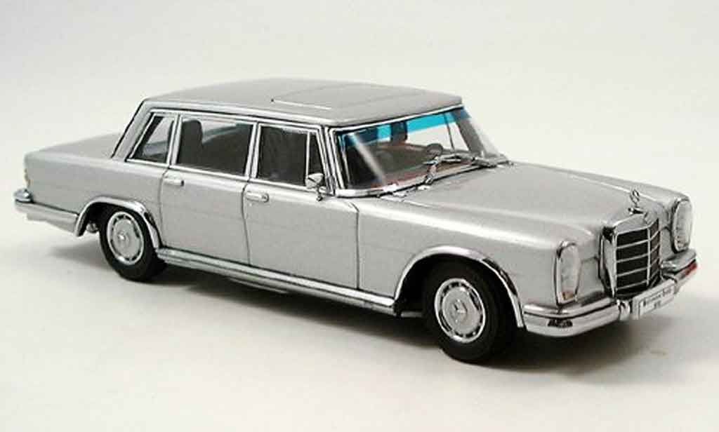 Mercedes 600 SWB 1/43 Autoart SWB (W100) grise metallisee miniature