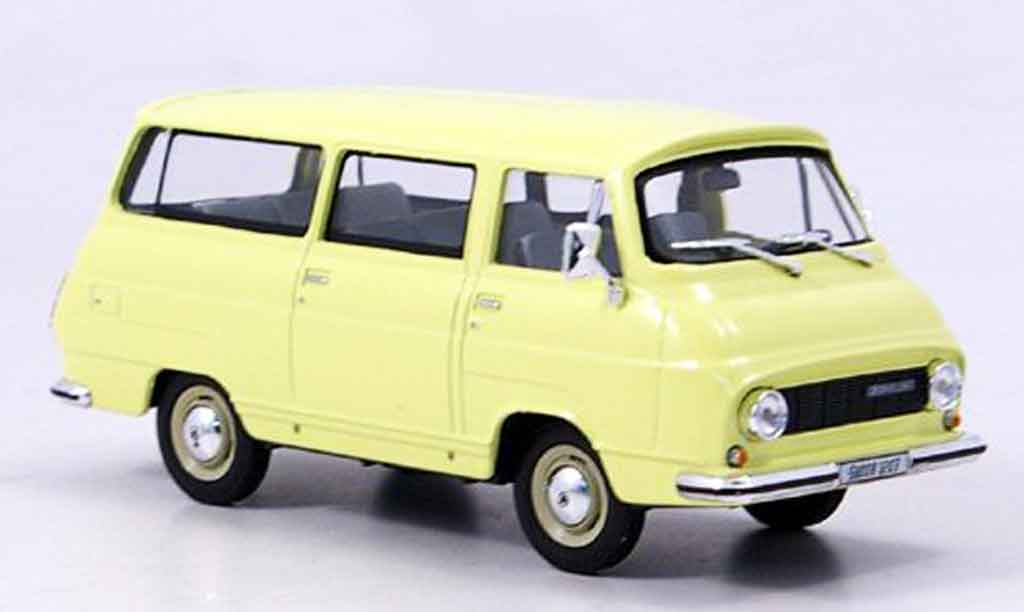Skoda 1203 1/43 Abrex lieferwagen jaune miniature