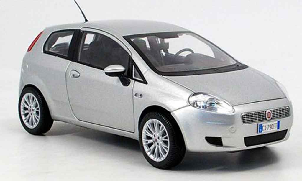 Fiat Grande Punto 1/18 Mondo Motors grise 2007 miniature
