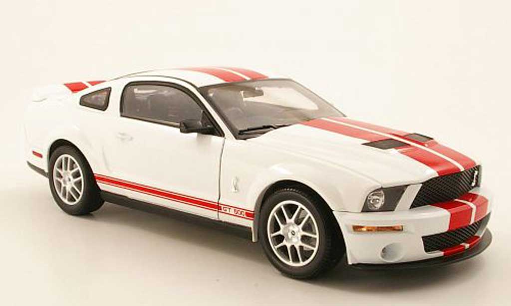 Shelby GT 500 2007 1/18 Shelby Collectibles 2007 blanche/rouge miniature