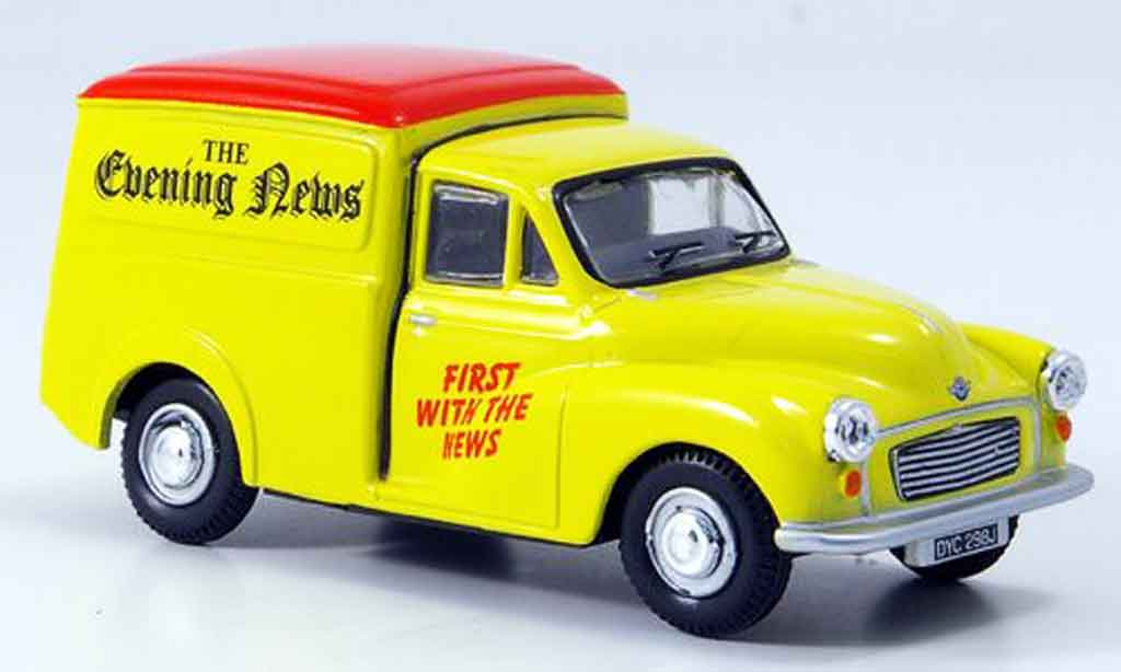 Morris Minor 1/43 Oxford Van jaune rouge Evening News Kasten miniature
