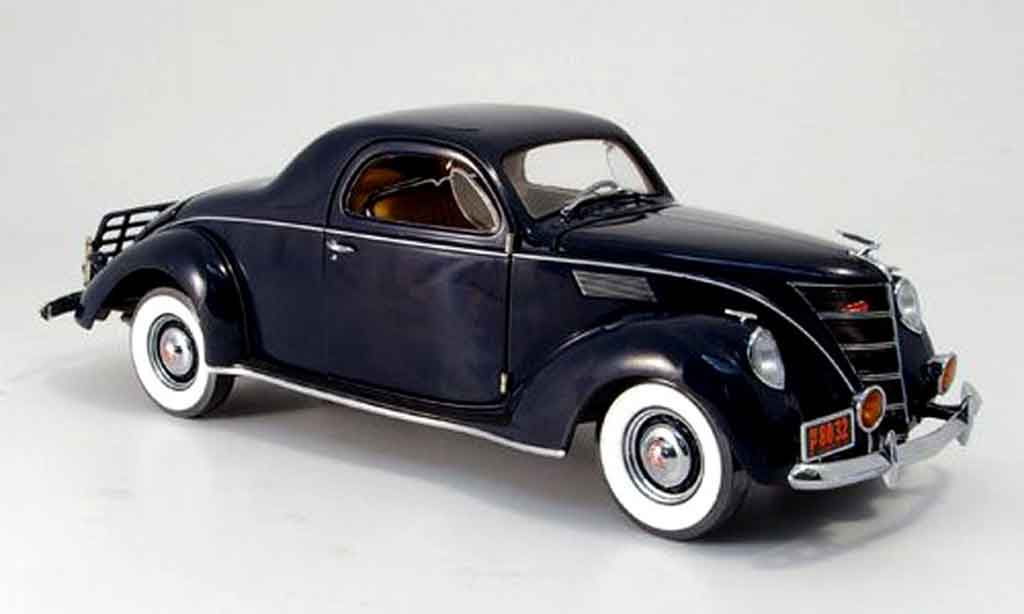 Lincoln Zephyr 1/18 Ertl bleu 1937