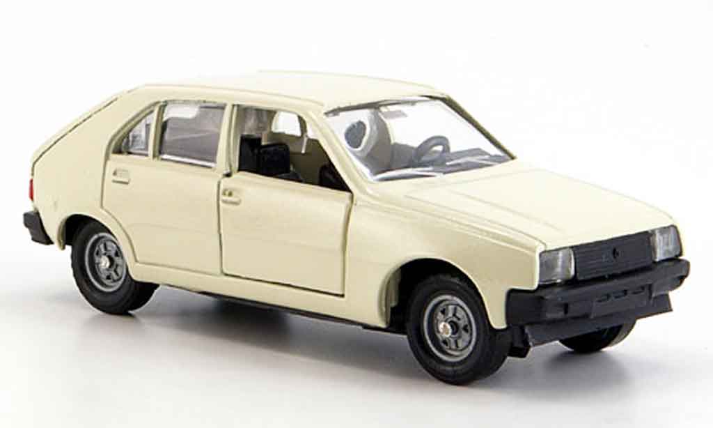 Modellino In Miniatura Renault Solido Bianco Modellini