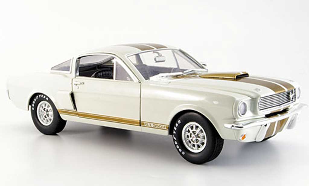 Shelby GT 350 1966 1/18 Shelby Collectibles 1966 blanche or