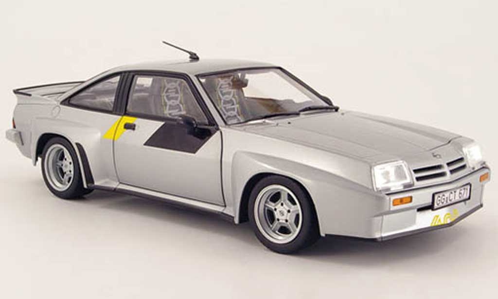 Opel Manta 1/18 Revell 400 grey homologations-modell 1981