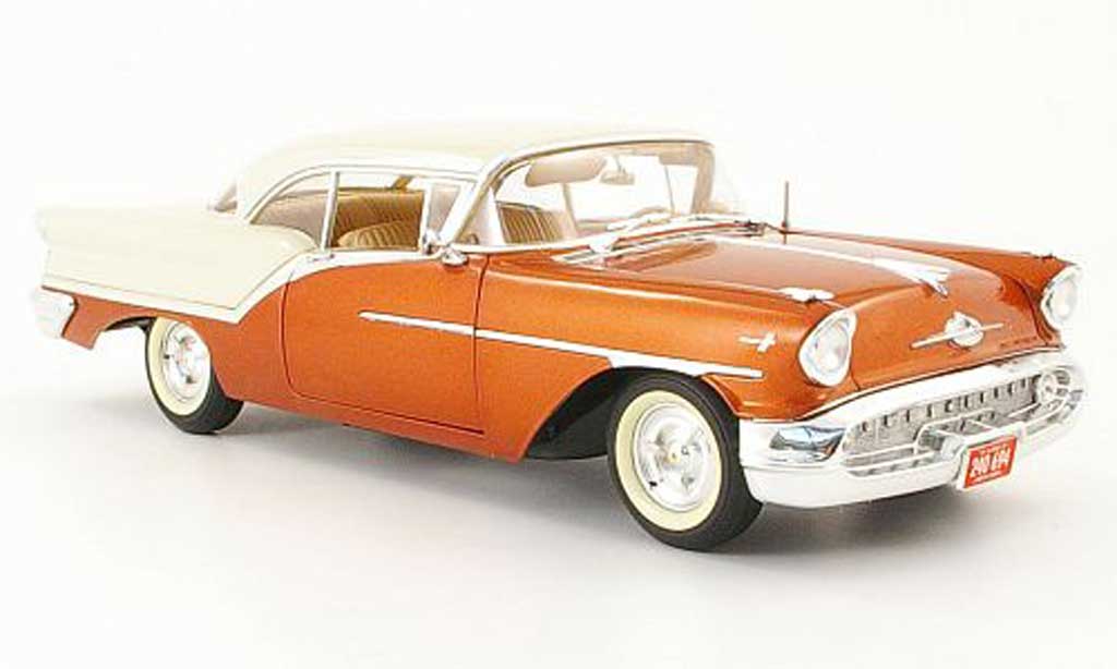 Oldsmobile Super 88 1/18 Highway 61 orange/beige 1957 miniature