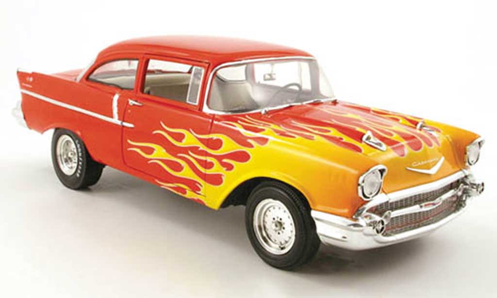 Chevrolet Bel Air 1957 1/18 Highway 61 1957 150 rouge mit flammendekor miniature