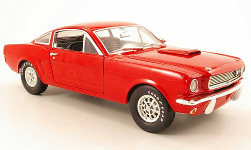 Shelby GT 350 1966 1/18 Shelby Collectibles 1966 rouge miniature