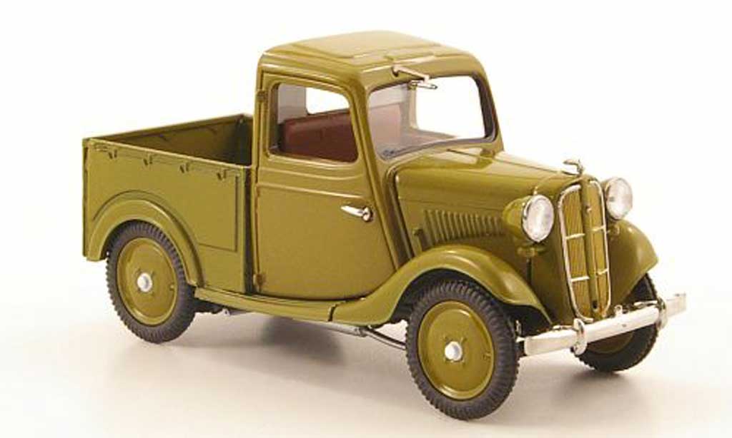 Datsun 17 1/43 Ebbro Truck olivgrun 1937 miniature