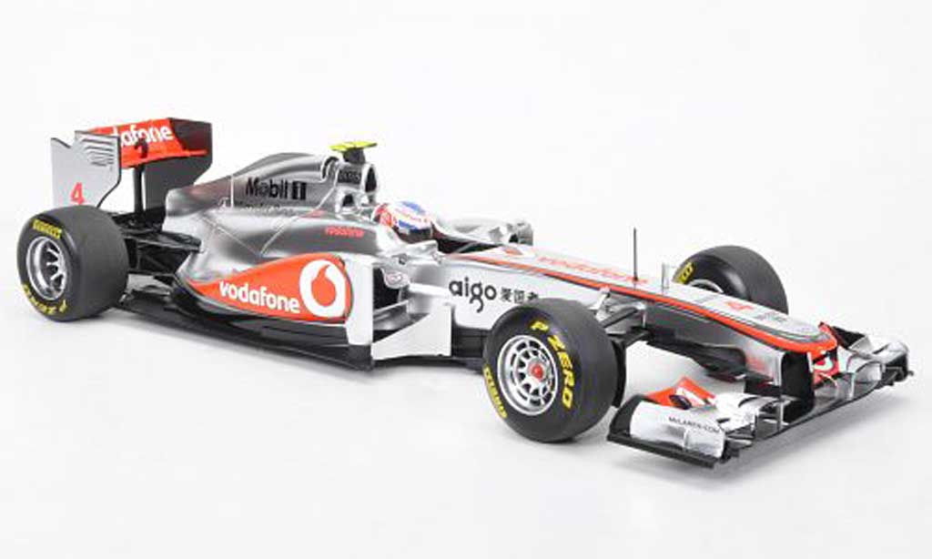 Mercedes F1 1/18 Minichamps McLaren MP4-26 No.4 Vodafone J.Button Formel 1 Saison 2011